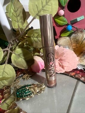 HTF urban Decay “FREESTYLE” lip gloss DISCONTINUED